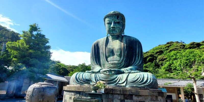 Grosse Buddha Statue vom Kotokuin Tempel in Kamakura